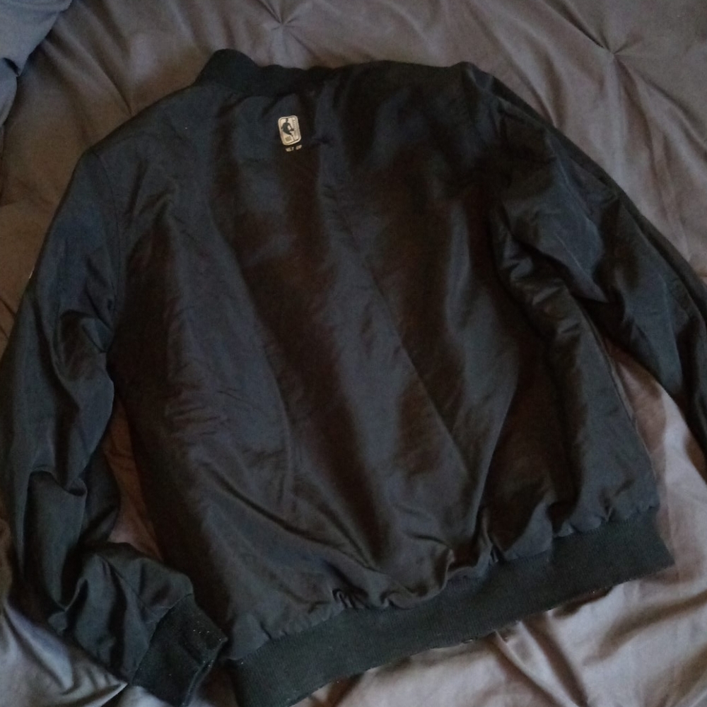 NBA puffer jacket - Picture 2 of 3